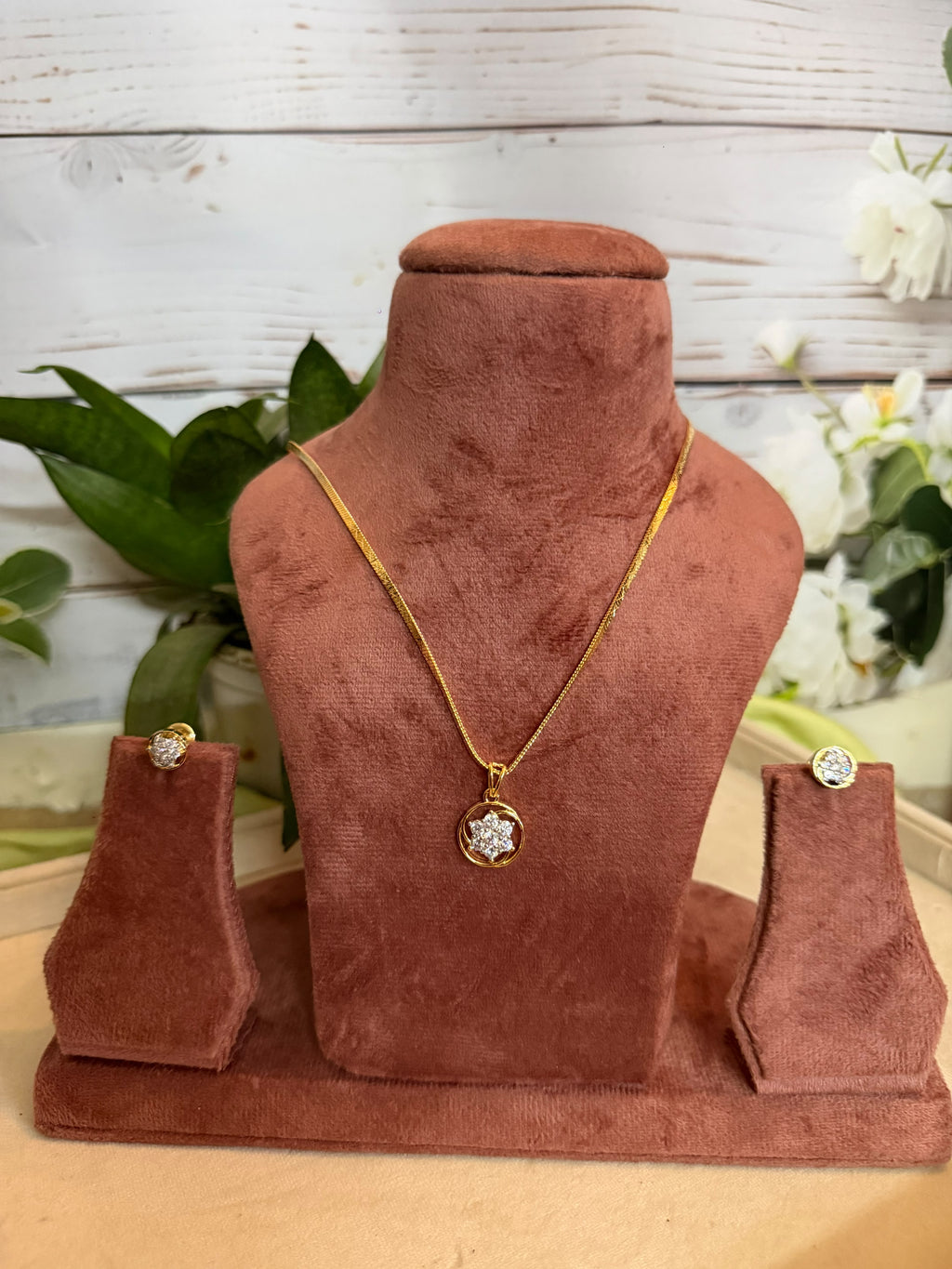 Diamond Look Gold-Toned Necklace Set | Minimal Jewellery for Women