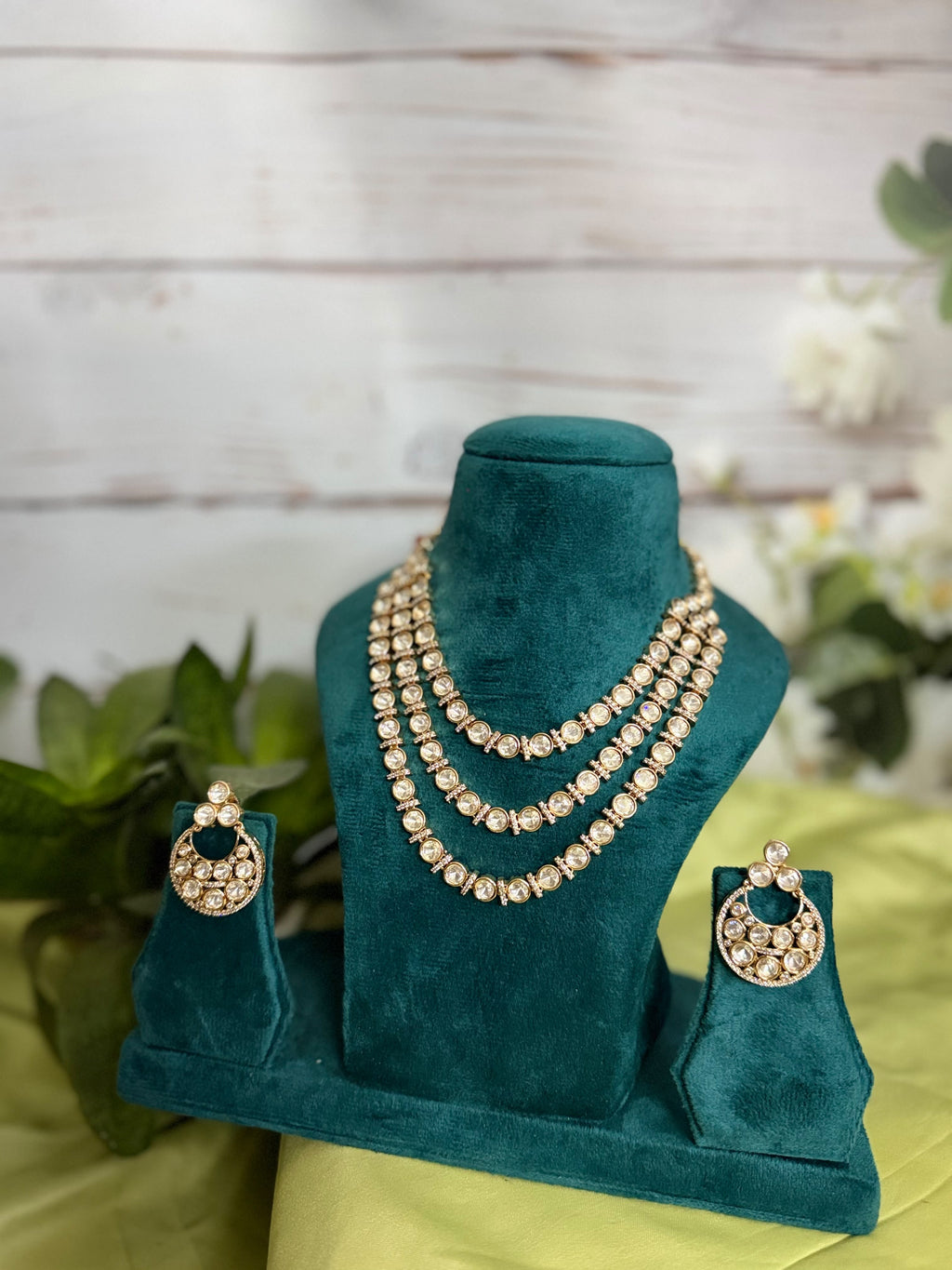 Gold Look Round Polki Necklace Set