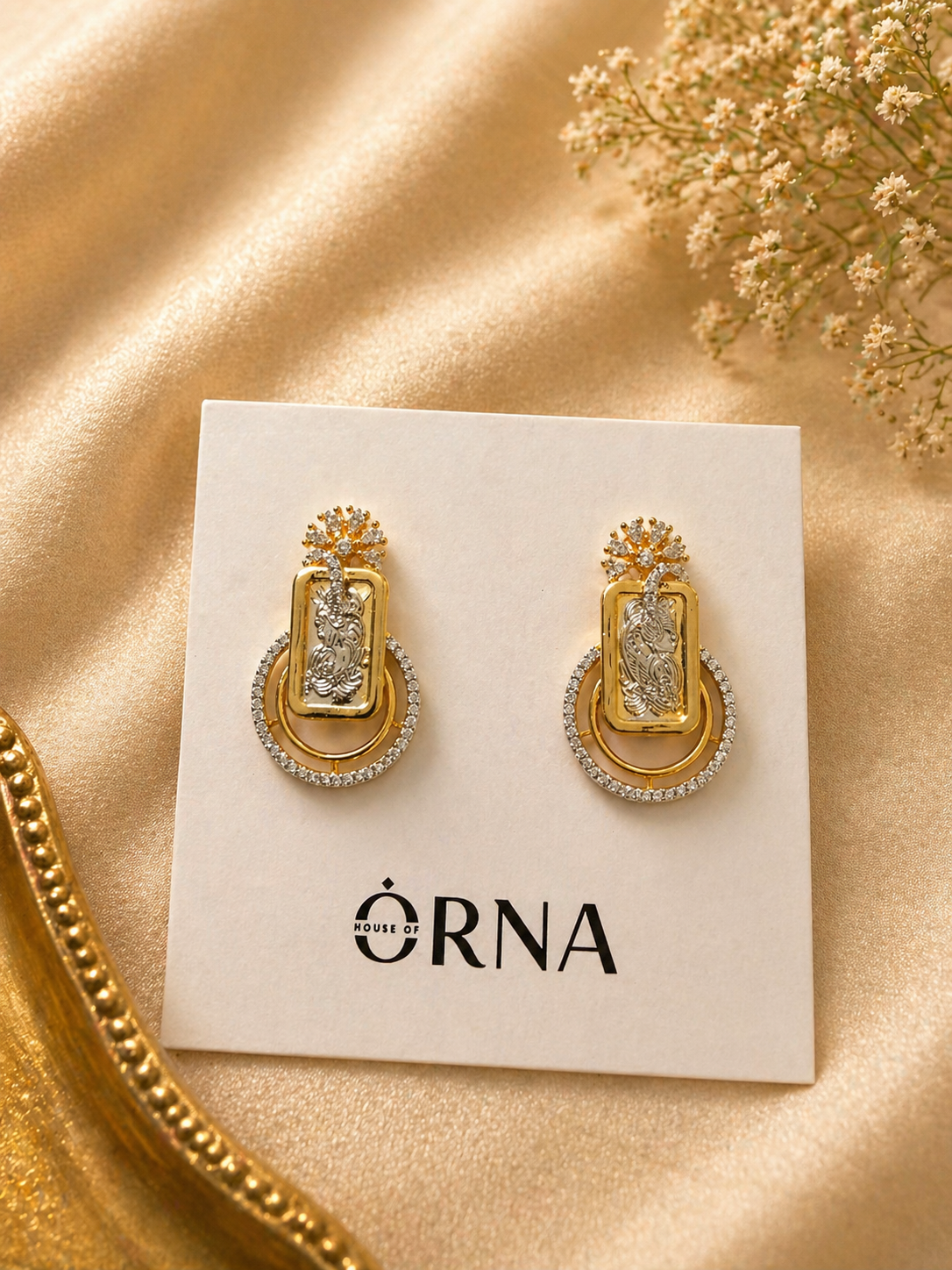 Gold Plated Layered Pendant Necklace Set with Rectangular Motif and Stud Earrings