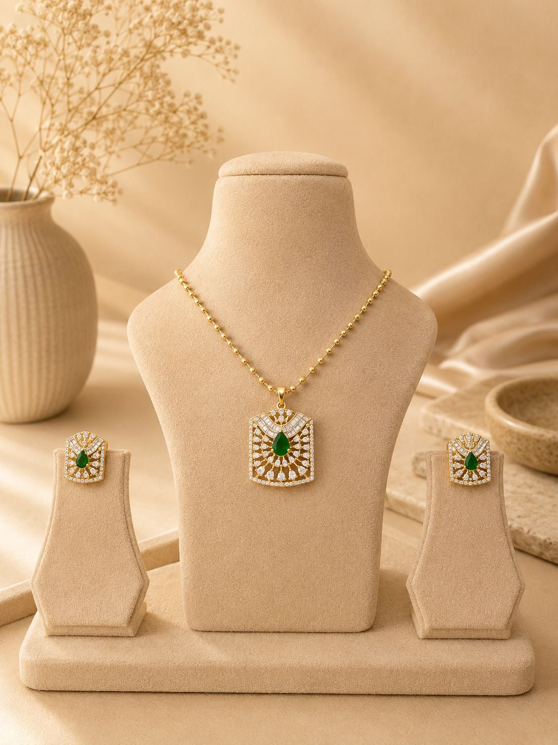 Emerald Teardrop Diamond Pendant Set