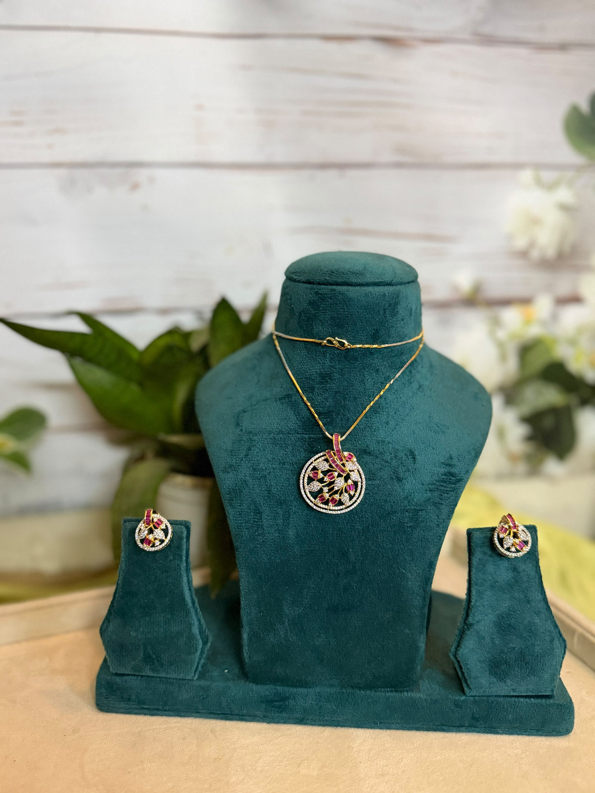Pink Stone Gold Look Pendant Necklace Set