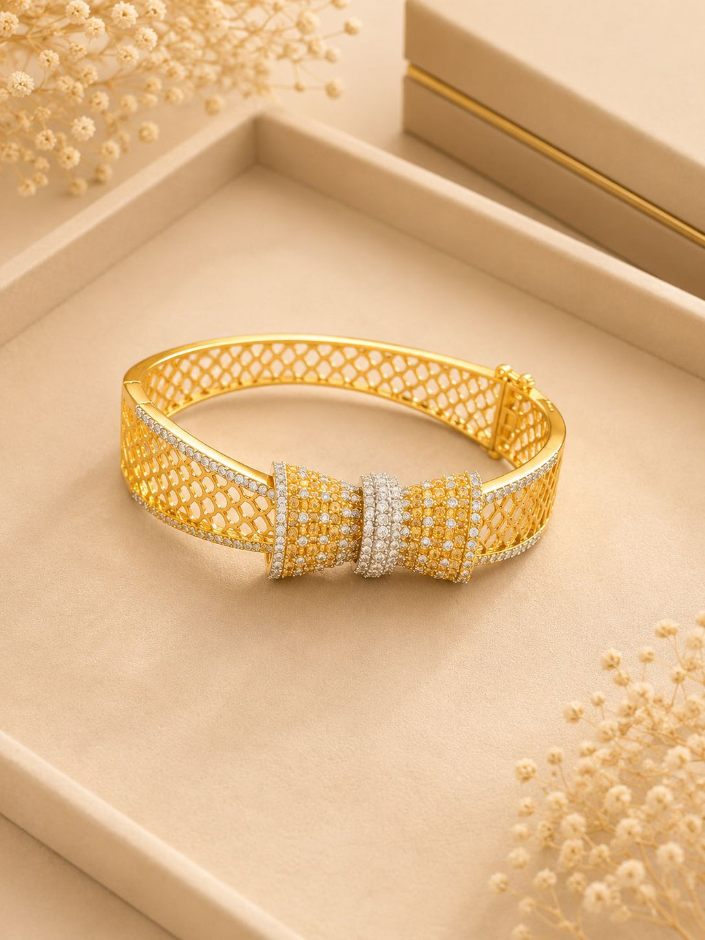 Luxury Bow Design Diamond Cuff Bracelet for Women