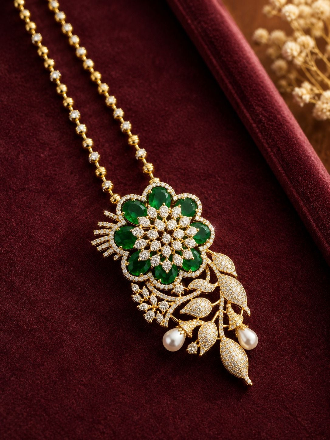 Emerald Floral Diamond Pendant Necklace Set