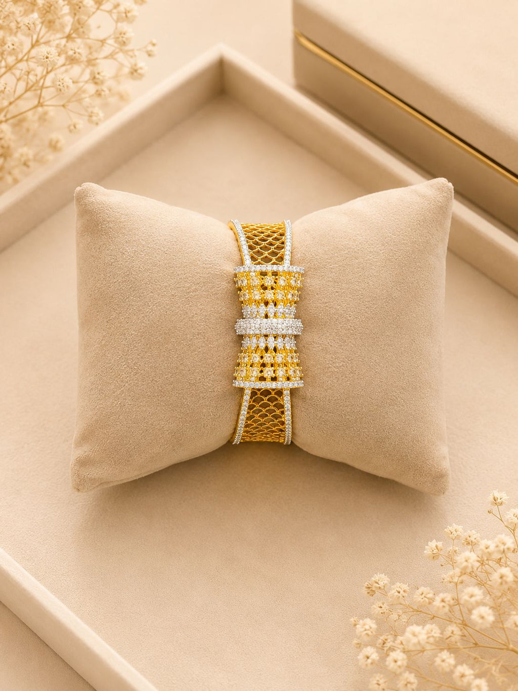Luxury Bow Design Diamond Cuff Bracelet for Women