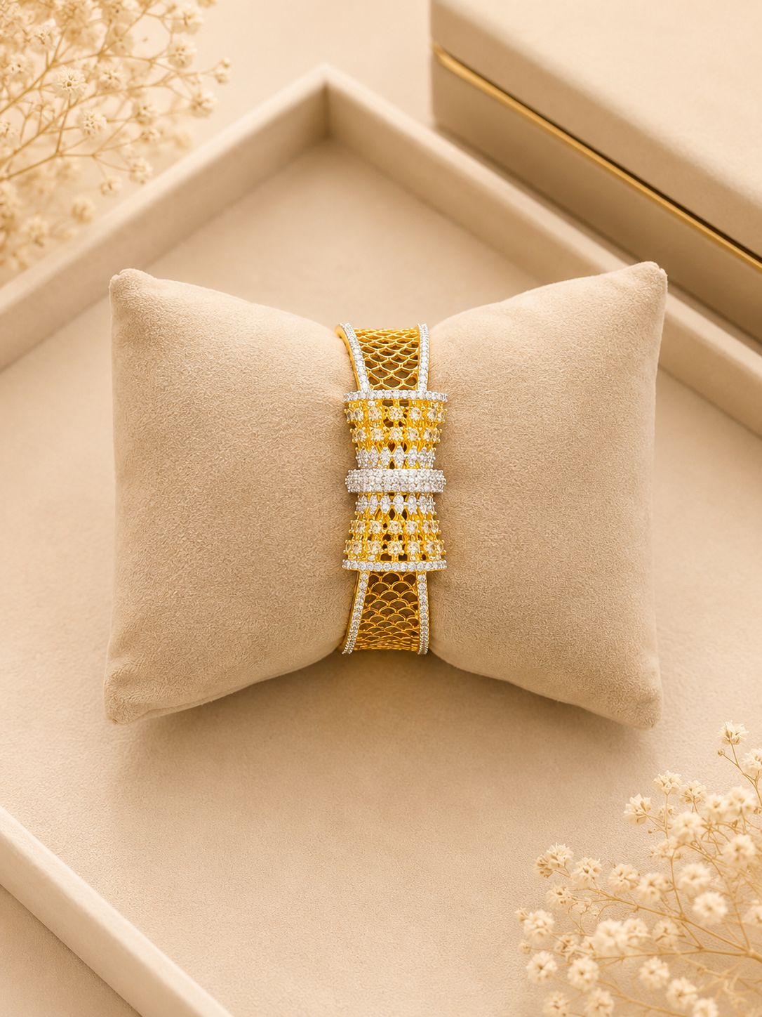 Luxury Bow Design Diamond Cuff Bracelet for Women