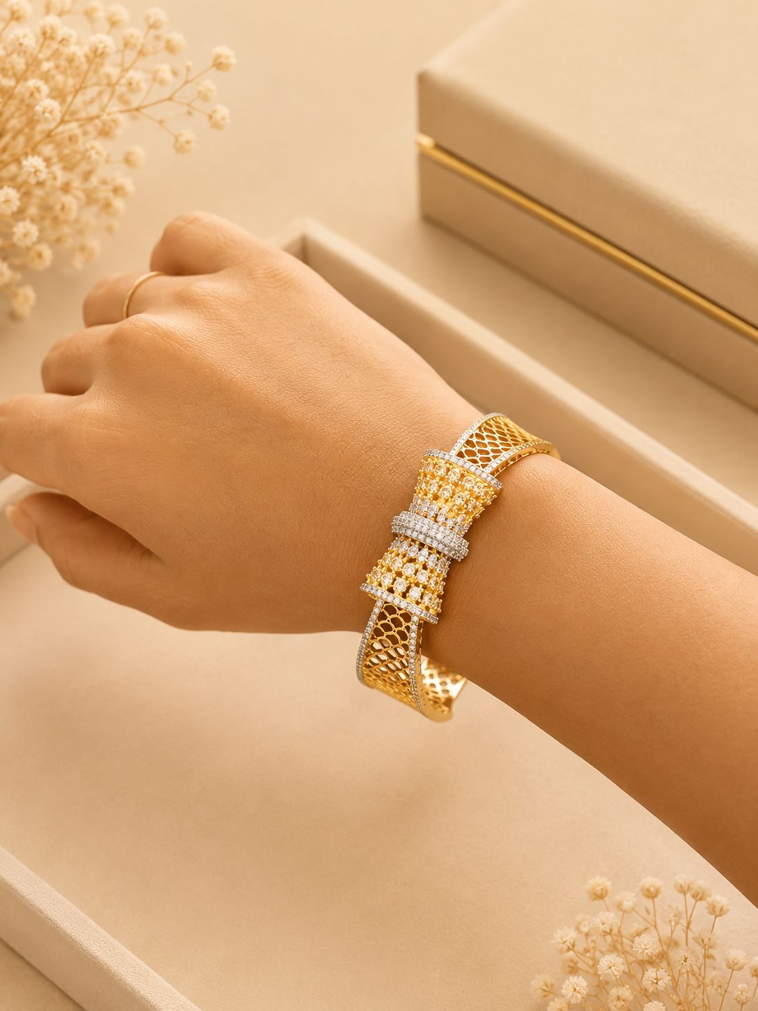Luxury Bow Design Diamond Cuff Bracelet for Women