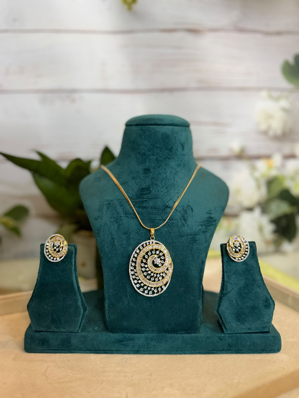 Gold Look Diamond Spiral Pendant Necklace Set