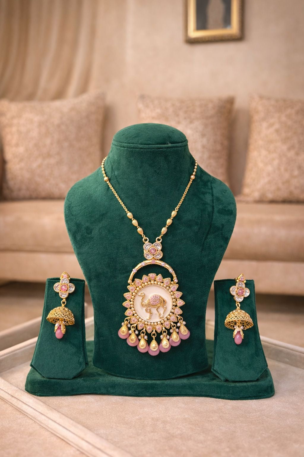 Elephant Motif Pendant Necklace Set