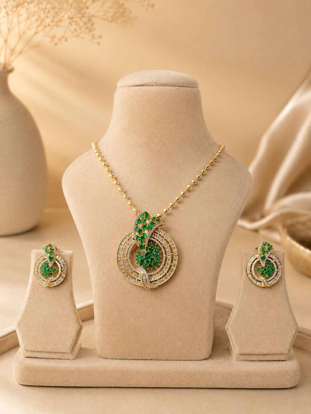 Emerald Spiral Diamond Pendant Necklace Set