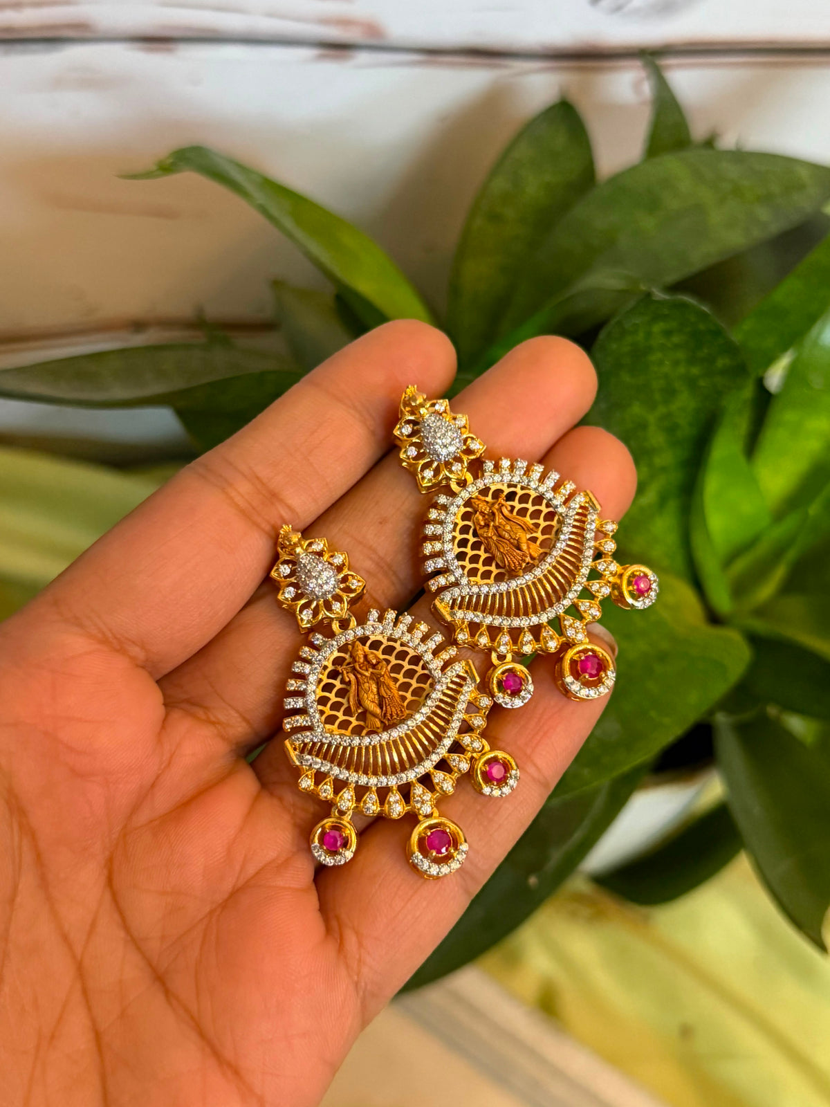 Radha Krishna Pendant Necklace Set