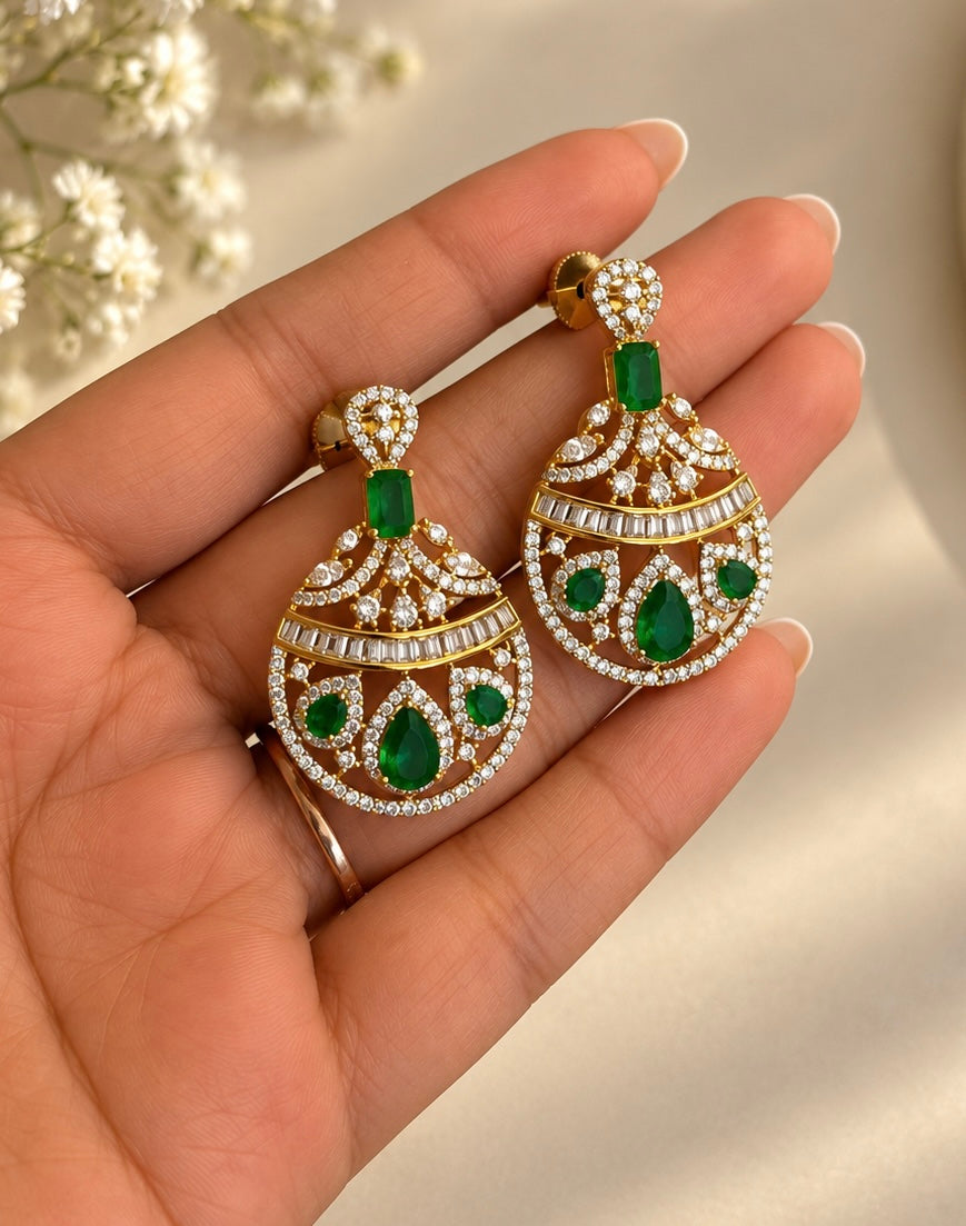 Green Stone Gold Look Necklace Set with Pendant