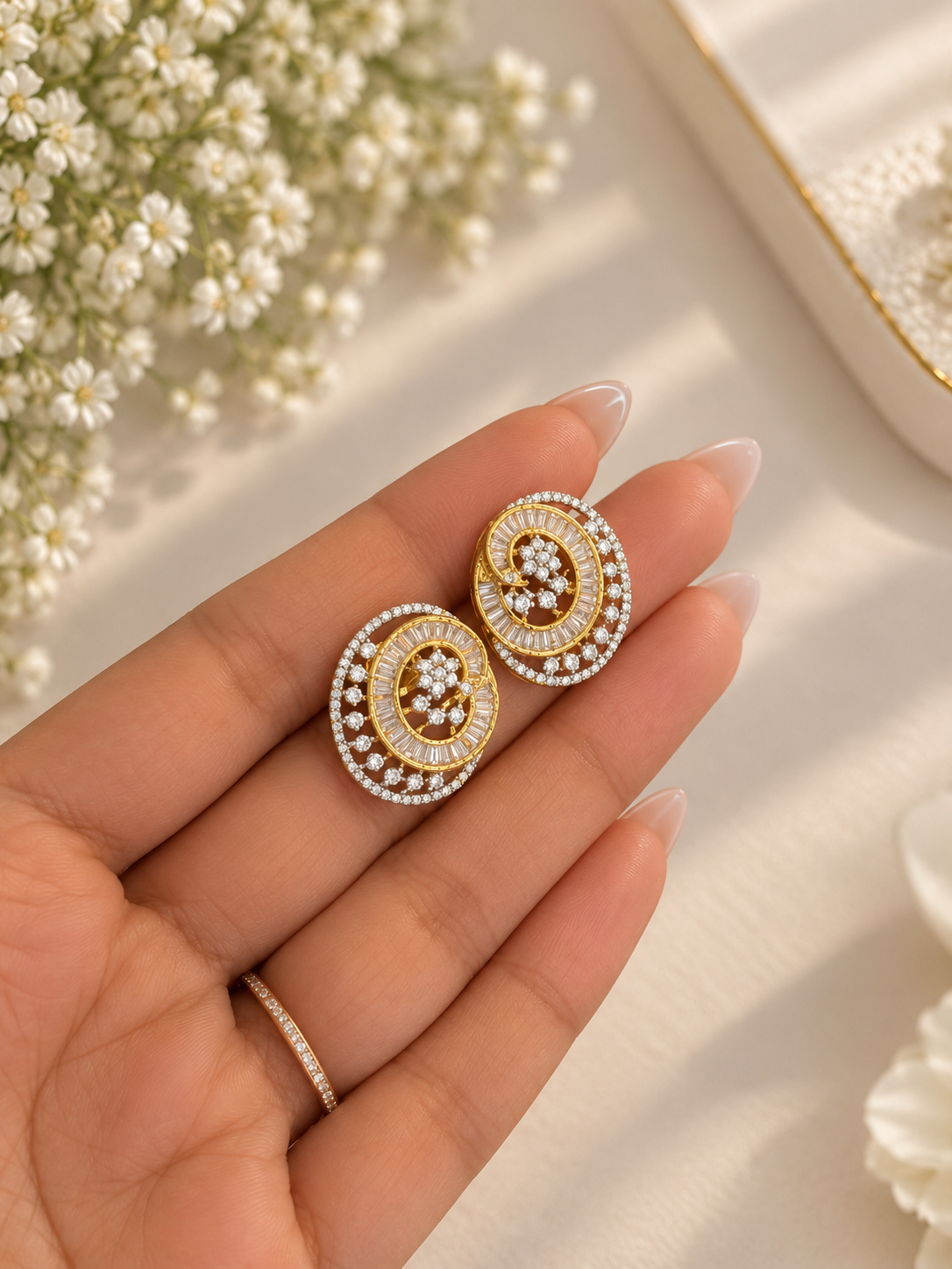 Gold Look Diamond Spiral Pendant Necklace Set