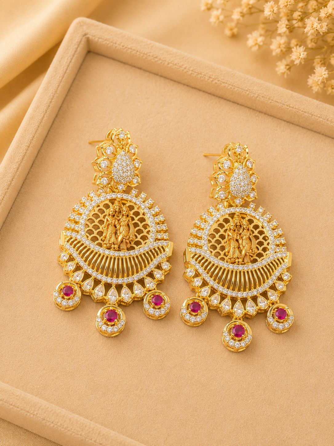 Radha Krishna Pendant Necklace Set