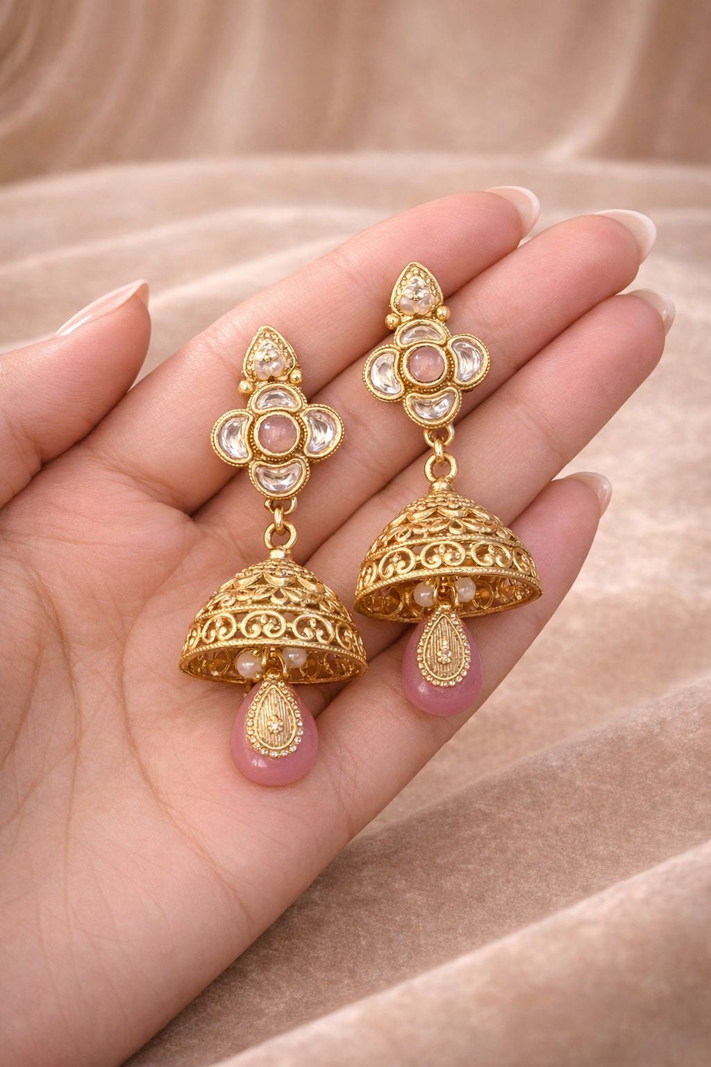 Elephant Motif Pendant Necklace Set