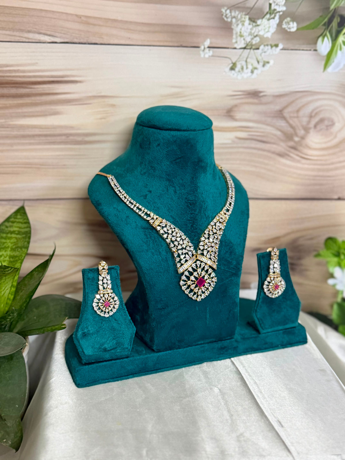 Pink Stone V-Shaped Diamond Necklace Set