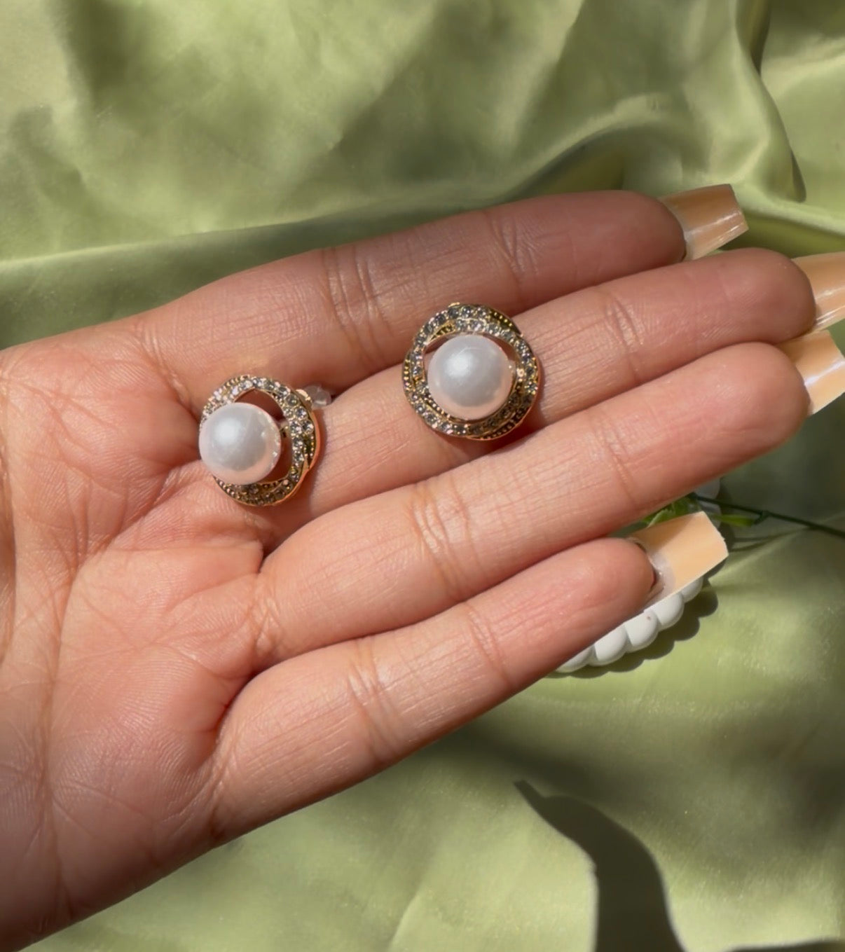 Pearl Studs