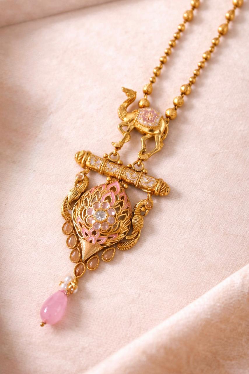 royal-caravan-heirloom-gold-finish-pendant-set-pink-stone